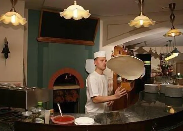 Pizzeria Belmonte 酒店 4*