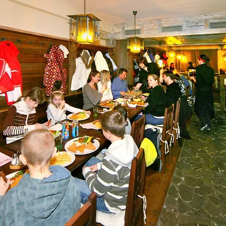 ホテル Pizzeria Belmonte